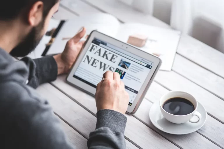 Guy Mentel explica la relevancia de combatir fake news