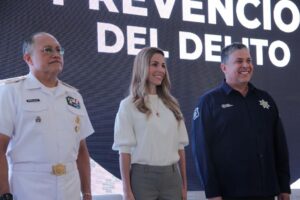 Durante el Foro, Patricia Lobeira Rodríguez destacó los avances en seguridad en el Puerto.