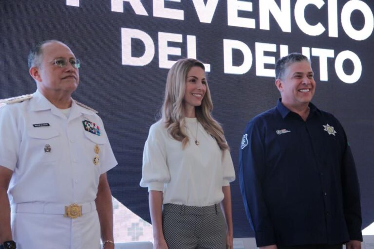 Durante el Foro, Patricia Lobeira Rodríguez destacó los avances en seguridad en el Puerto.