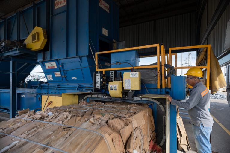 Renova Industrial especialista en gestión y reciclaje del cartón industrial