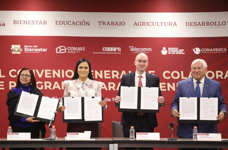 Ariadna Montiel firma acuerdo para garantizar bienestar en México