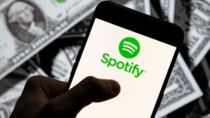 SAT recibe 8,600 mdp de Netflix, Spotify, Airbnb y Uber