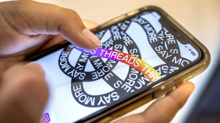 Caen acciones de Meta Platforms tras lanzamiento de Threads