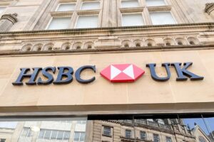 HSBC suspende los pagos a Rusia y Bielorrusia