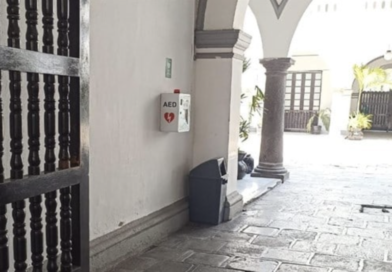 Los desfibriladores son los adquiridos el año pasado, dijo Patricia Lobeira.