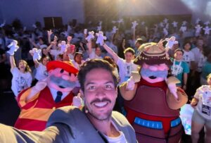 Víctor González Herrera fomenta la generosidad con ‘Jueves de Bondad’