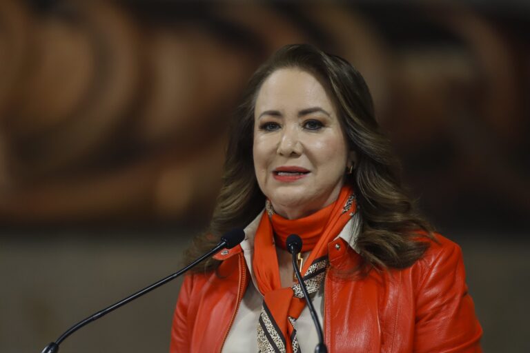 Avala Corte propuesta de Yasmín Esquivel Mossa sobre relevos