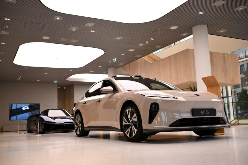 Autos eléctricos chinos transforman el diseño automotriz con innovación en plataformas y baterías