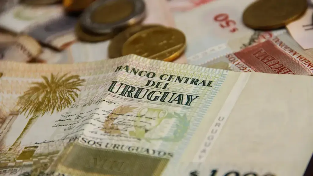 La economía uruguaya creció 0,4% en el segundo trimestre de 2025 y 2,1% interanual, impulsada por el agro y la industria.
