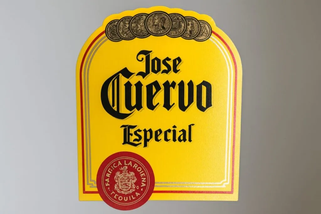 Acciones de Cuervo lideran la Bolsa Mexicana con fuerte alza impulsada por expectativas de mercado