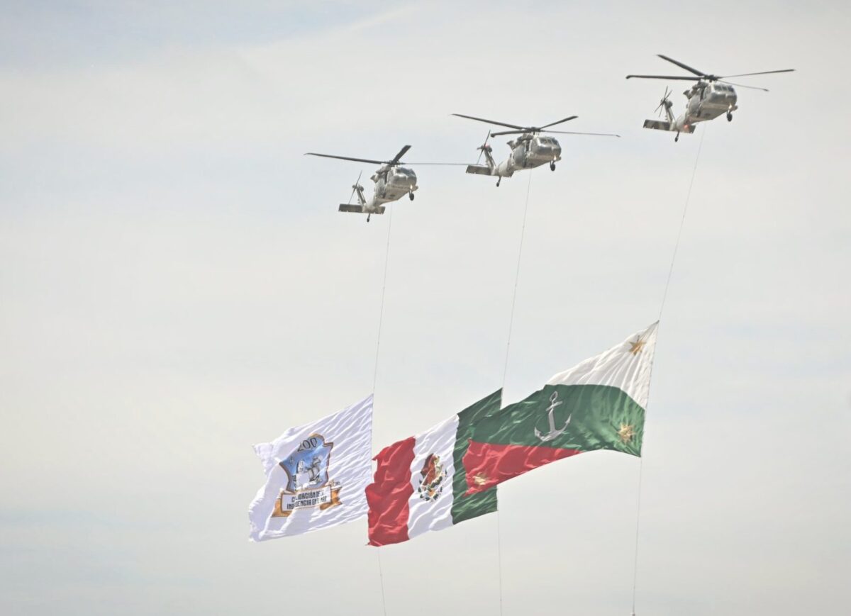 Desfile por los 204 Años de la Armada de México.