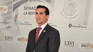 Investigación patrimonial con documentos y bienes vinculados a rommel pacheco en contexto público