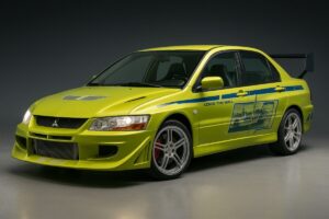 Imagen editorial del Mitsubishi Lancer Evolution VII de Paul Walker subastado en Reino Unido por más de 97,000 euros