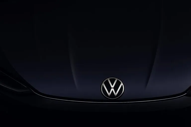 Exportación de autos Volkswagen fabricados en China a mercados globales