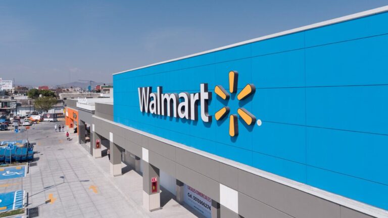 Gráfica del rendimiento bursátil de Walmart con énfasis en crecimiento tecnológico y expansión estratégica