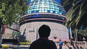 BMV registra un nuevo récord histórico en una jornada de baja liquidez previa a Navidad.