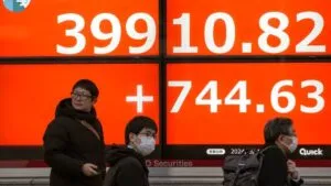 El índice Topix marca récord histórico impulsado por menor preocupación sobre la deuda japonesa y una mejora en el entorno financiero