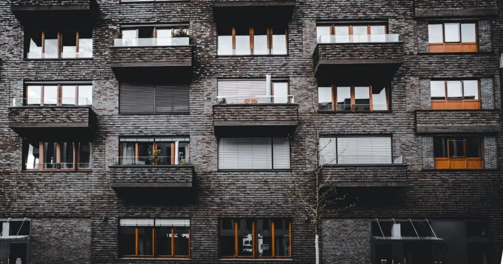 El mercado inmobiliario sorteó las dificultades económicas con el nearshoring y el turismo, señaló José Reynoso González.