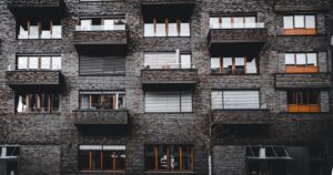 El mercado inmobiliario sorteó las dificultades económicas con el nearshoring y el turismo, señaló José Reynoso González.