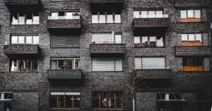 El mercado inmobiliario sorteó las dificultades económicas con el nearshoring y el turismo, señaló José Reynoso González.