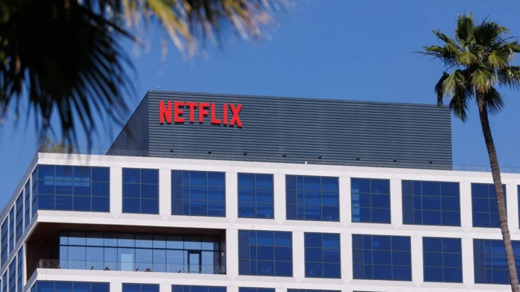 Netflix ajusta su estructura financiera para avanzar en la compra de activos de Warner Bros Discovery