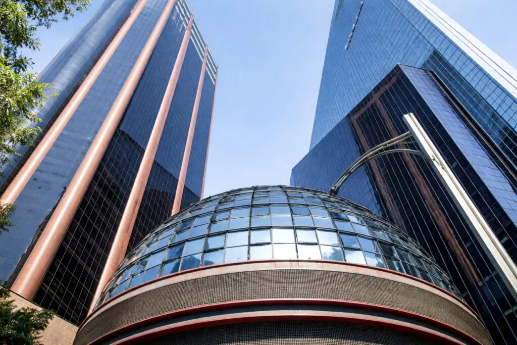 Índice S&P/BMV IPC inicia el año con ganancias, destaca Grupo BMV