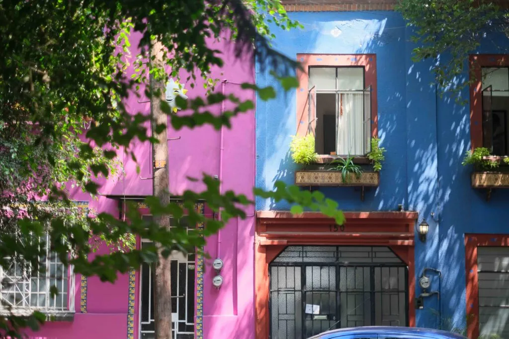 Comparativa entre los precios de vivienda en CDMX y estados como Guanajuato y Querétaro, donde la demanda inmobiliaria sigue en expansión