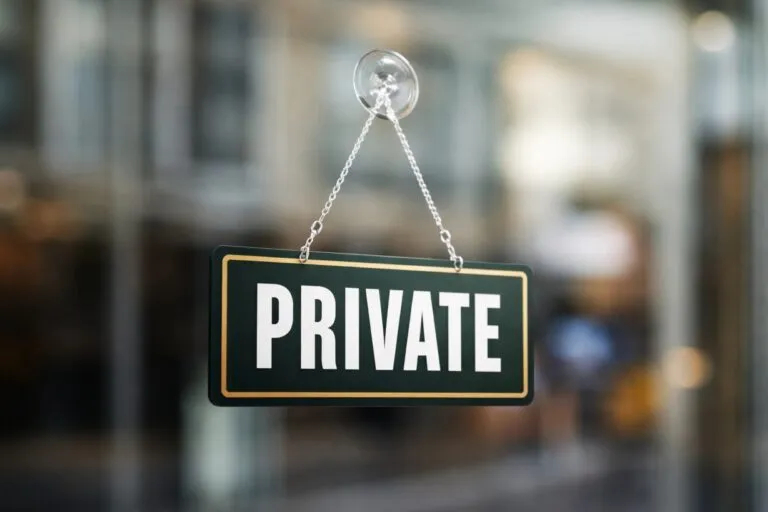 La incertidumbre arancelaria ralentizó las transacciones, pero se espera reactivación en mercados privados durante 2026