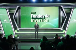 Banco Azteca impulsa inversión popular con el fondo AZTECA1
