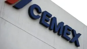 Cemex reporta aumento de EBITDA en el cuarto trimestre impulsado por recorte de costos y alza de precios en sus mercados clave