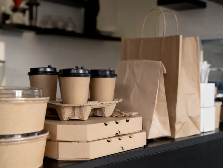 Investigación de La Cosmopolitana sobre innovación tecnológica en envases alimentarios sostenibles.