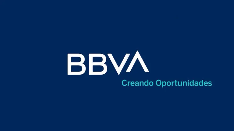 analistas financieros observan gráficos de mercados globales y estrategias de inversión en entorno económico 2026
