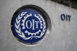 regulación economía de plataformas OIT trabajadores digitales México aplicaciones empleo