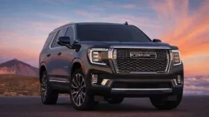 Shel-Ha Soluciones muestra SUV blindada de lujo para renta flexible con seguridad ejecutiva y movilidad protegida en uso cotidiano