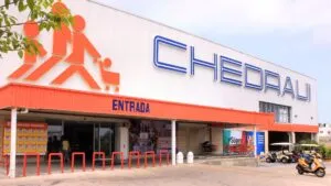 acciones de Chedraui caen en la Bolsa Mexicana tras salida del índice MSCI México y debilidad en consumo
