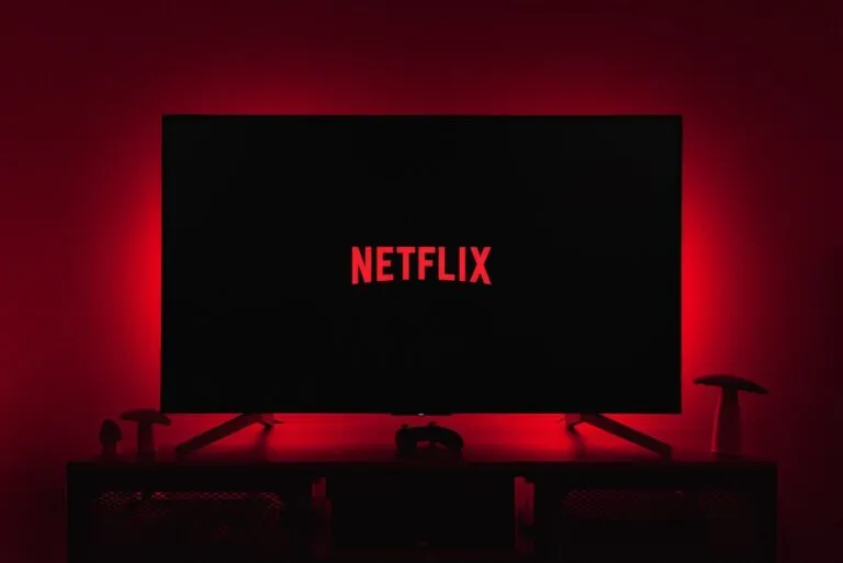 Netflix compite por la atención global con contenido original, tecnología y nuevas estrategias de entretenimiento digital.