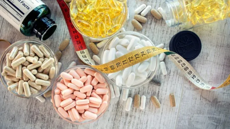 Mercado de productos milagro para bajar de peso crece impulsado por redes sociales y marketing emocional.