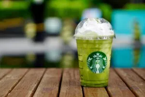Starbucks expansión global con crecimiento de ventas internacionales en México, China e India