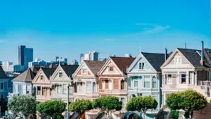 Ganancias inmobiliarias en Estados Unidos afectadas por menor demanda y altas tasas hipotecarias