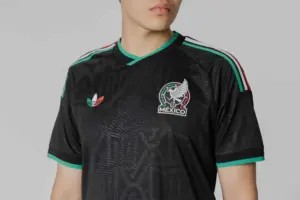 Adidas y México impulsan las ventas del Mundial 2026 con la playera del Tri como la más vendida.