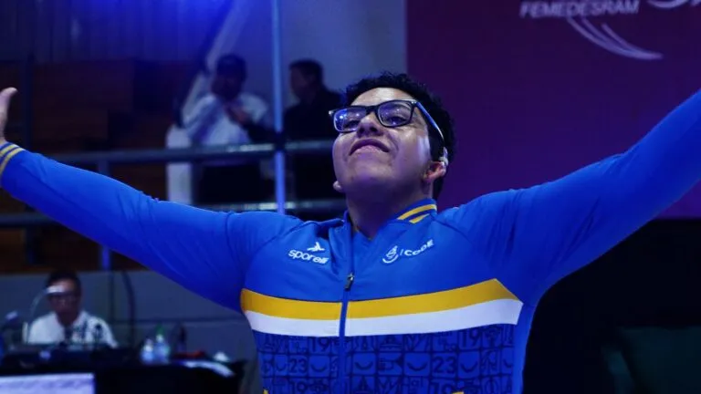 Daniel Alatorre celebra sus resultados en el Nacional de Paradanza rumbo al Mundial de Eslovaquia