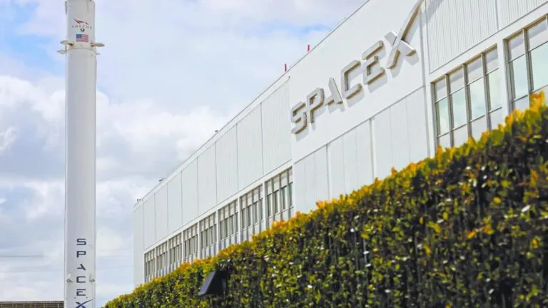 SpaceX registra su primera corrección bursátil mientras crece el debate sobre su valoración