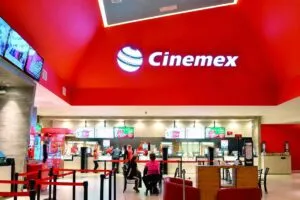 Trabajadores denuncian falta de utilidades en Cinemex y reclamos laborales en complejos de México