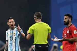 La victoria de Argentina ante Egipto abrió dudas sobre la confianza del Mundial, el VAR y el valor comercial de Messi.