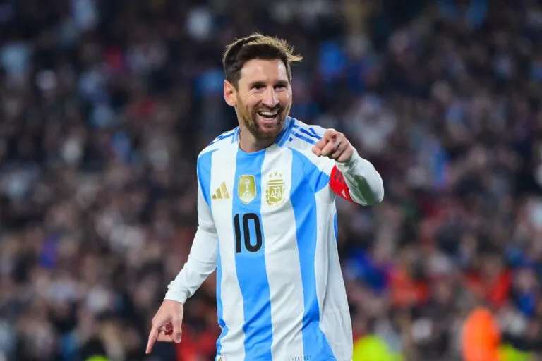 La ruta de Argentina hacia semifinales reavivó el debate sobre la credibilidad de FIFA y el equilibrio competitivo.