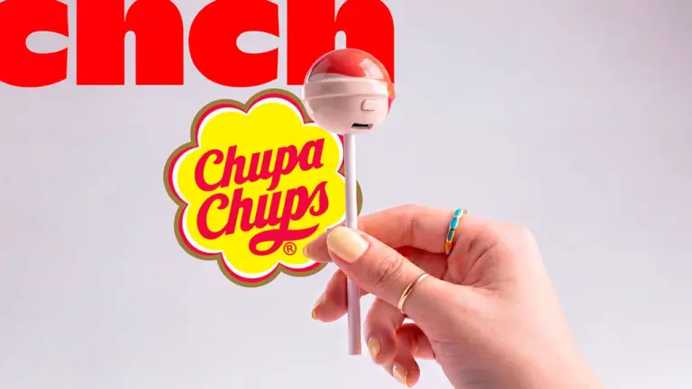 Micrófono Chupa Chups diseñado para creadores de contenido y distribuido únicamente a perfiles seleccionados.