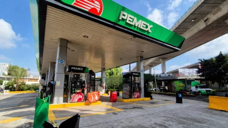Precio de la gasolina en México con estaciones de servicio y surtidores como referencia del mercado de combustibles este 18 de julio.