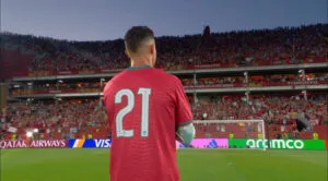 Cristiano Ronaldo levantó la camiseta 21 de Portugal en homenaje a Diogo Jota tras vencer a Croacia.