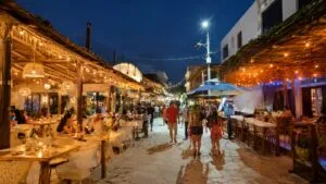 Dark kitchens intensifican la competencia para restaurantes en Quintana Roo con menor afluencia y mayores costos operativos.