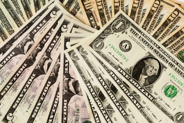 Precio del dólar hoy en México con referencia al tipo de cambio oficial del mercado cambiario.